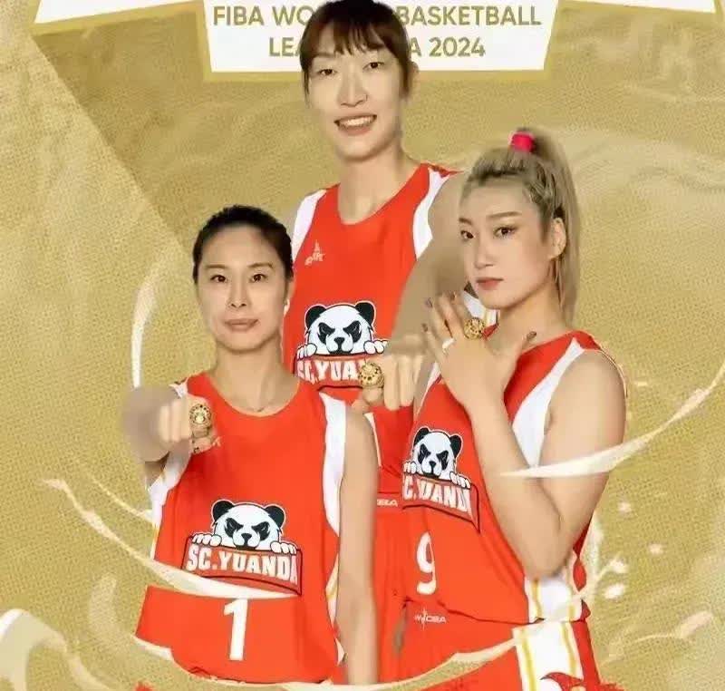 九游体育在线-中国女篮队员荣膺金牌，传奇继续