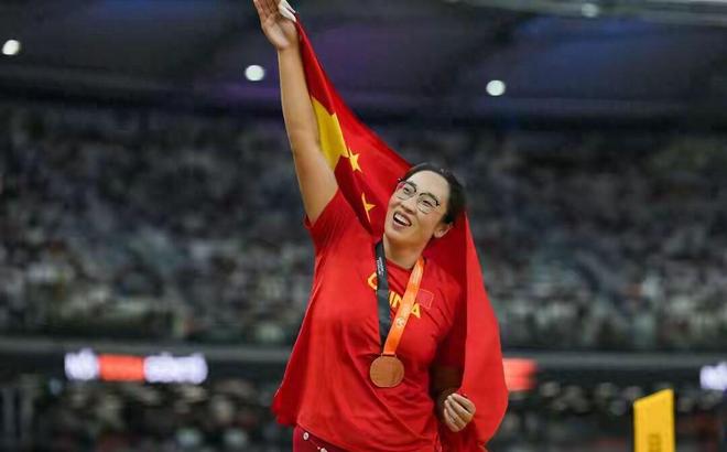 乌克兰摔跤名将金踢光获得铜牌