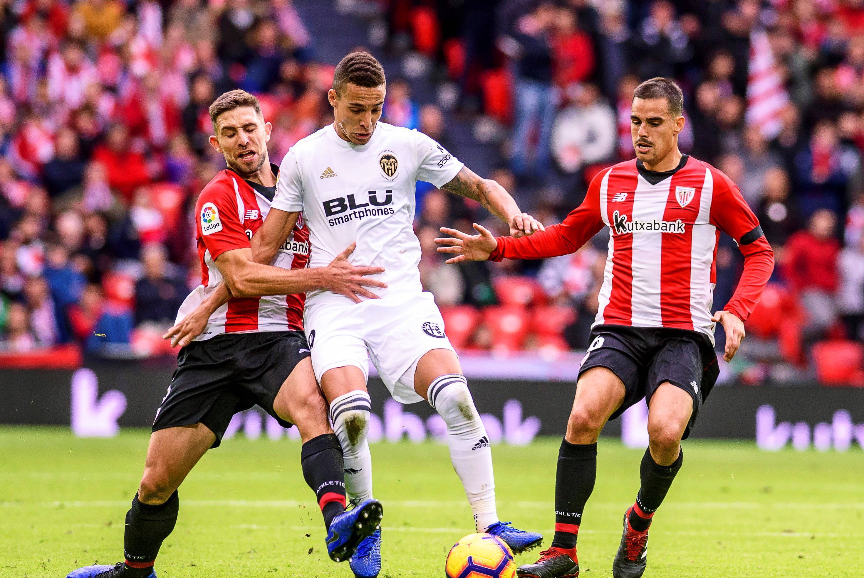 包含赫塔菲挑战庞大对手，势如破竹的词条